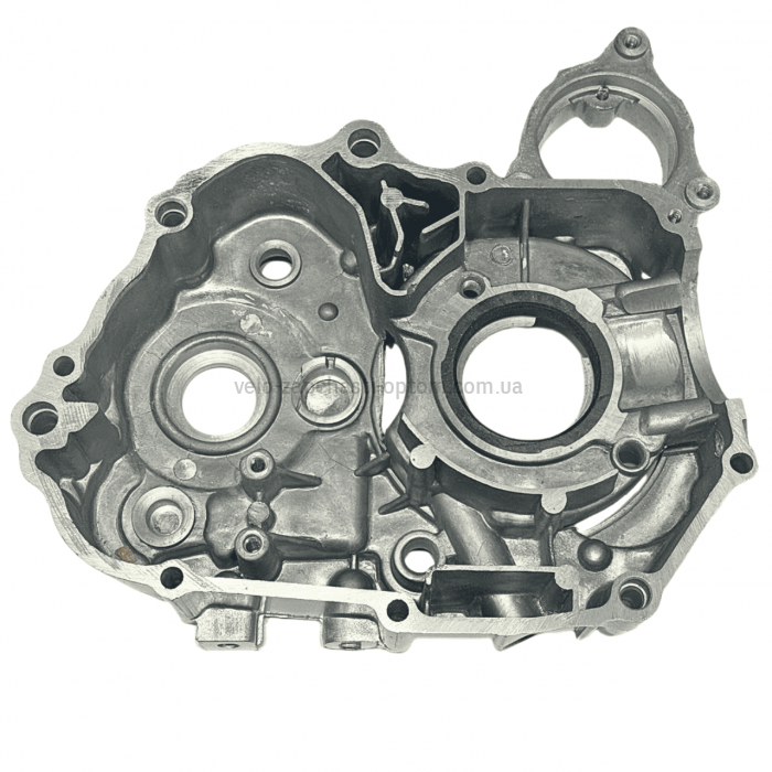 Картер двигуна під електростартер DELTA/ALPHA 50/110 139FMB сепараторний підшипник 